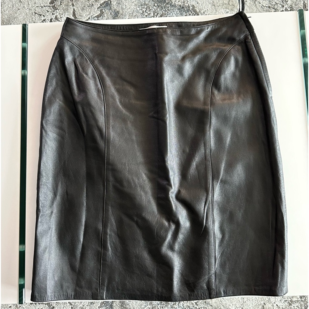 Vintage Cedar 100% Black Leather Form Fitted Black Skirt